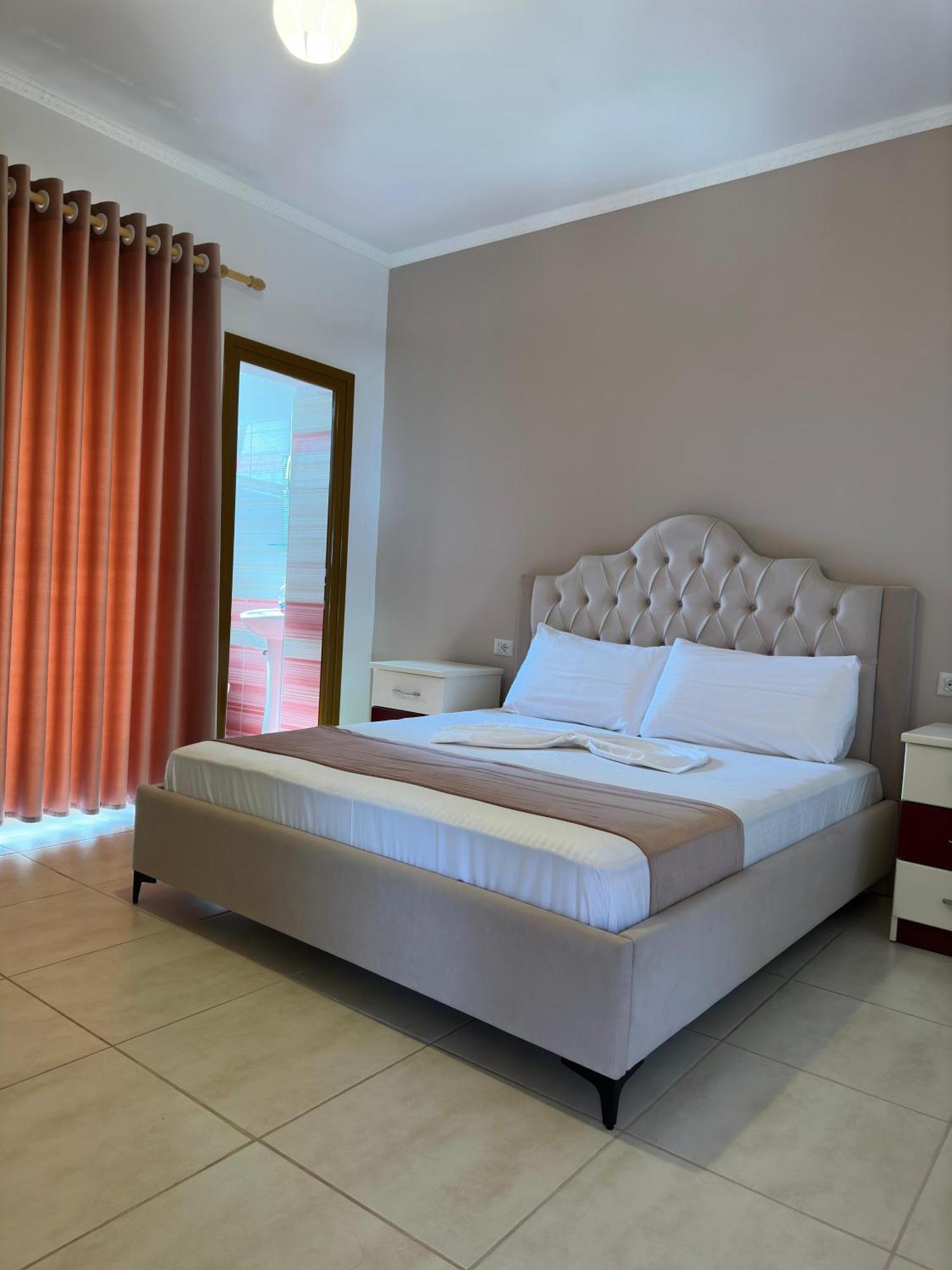 Evelina Ernild Rooms Sarandë Exterior foto